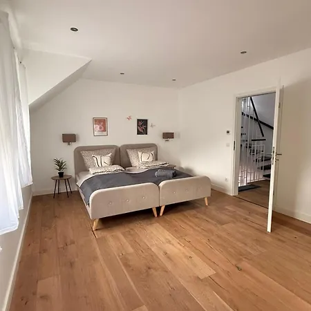 Schoenes Modernes House In Appartement *